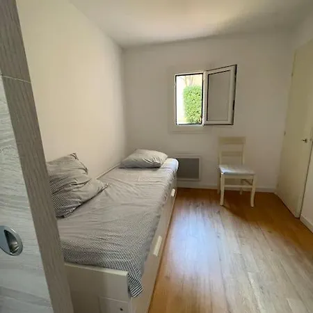 Bord De Apartment *
